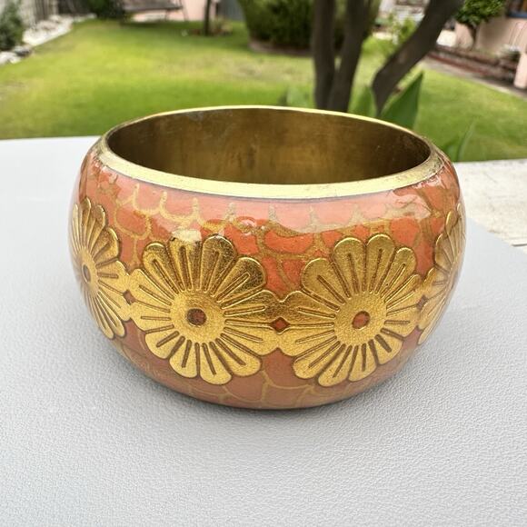 Vintage Brass & Enamel Floral Gold Tone Orange Flower Wide Bangle Bracelet Boho - Picture 3 of 5